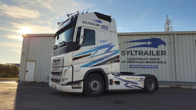 Volvo FH 500 AERO Globetrotter XXL (Location / Rent) - Tegljač: slika Volvo FH 500 AERO Globetrotter XXL (Location / Rent) - Tegljač Volvo FH 500 AERO Globetrotter XXL (Location / Rent) - Tegljač: slika Volvo FH 500 AERO Globetrotter XXL (Location / Rent) - Tegljač