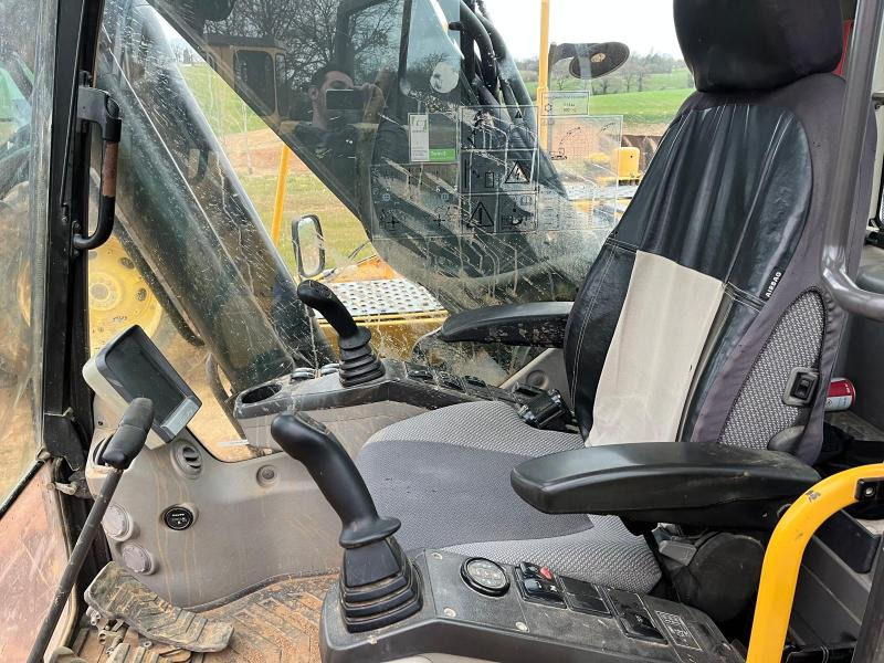 Volvo EC220DL - Bager gusjeničar: slika Volvo EC220DL - Bager gusjeničar Volvo EC220DL - Bager gusjeničar: slika Volvo EC220DL - Bager gusjeničar