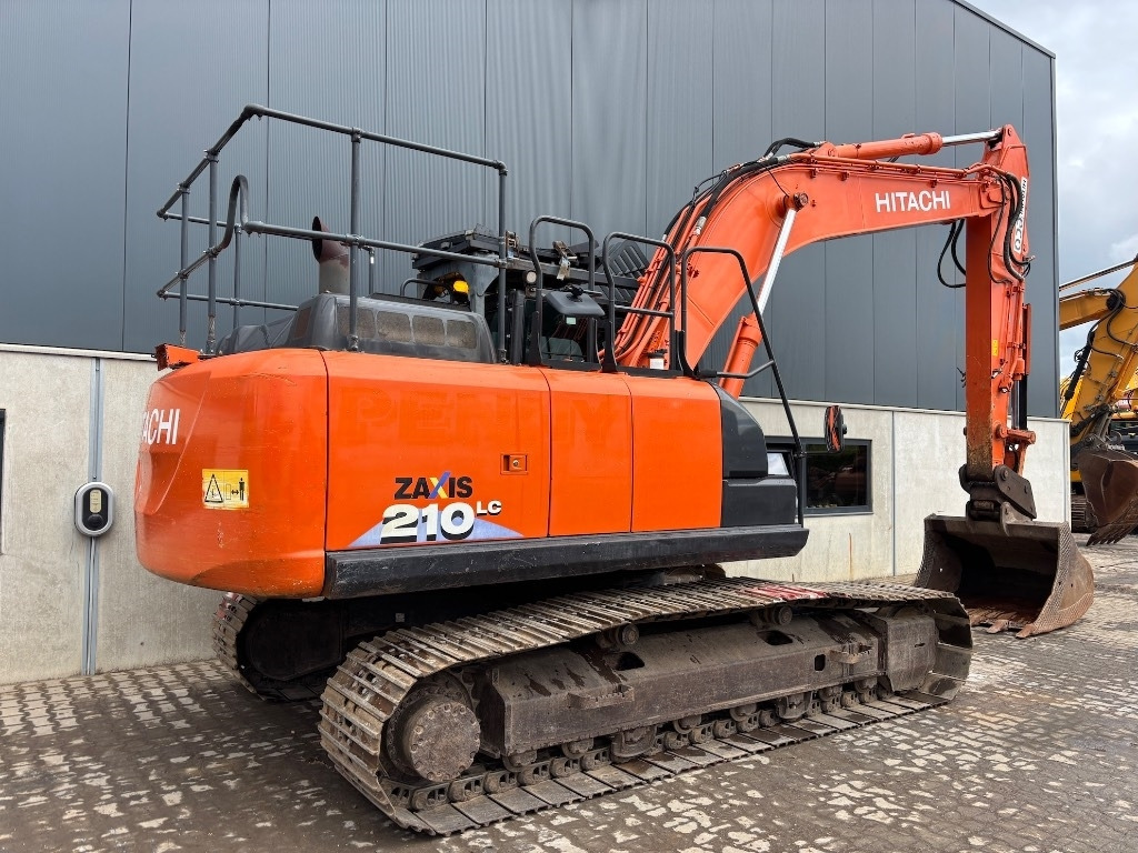 Hitachi ZX 210 LC-6 - Bager gusjeničar: slika Hitachi ZX 210 LC-6 - Bager gusjeničar Hitachi ZX 210 LC-6 - Bager gusjeničar: slika Hitachi ZX 210 LC-6 - Bager gusjeničar