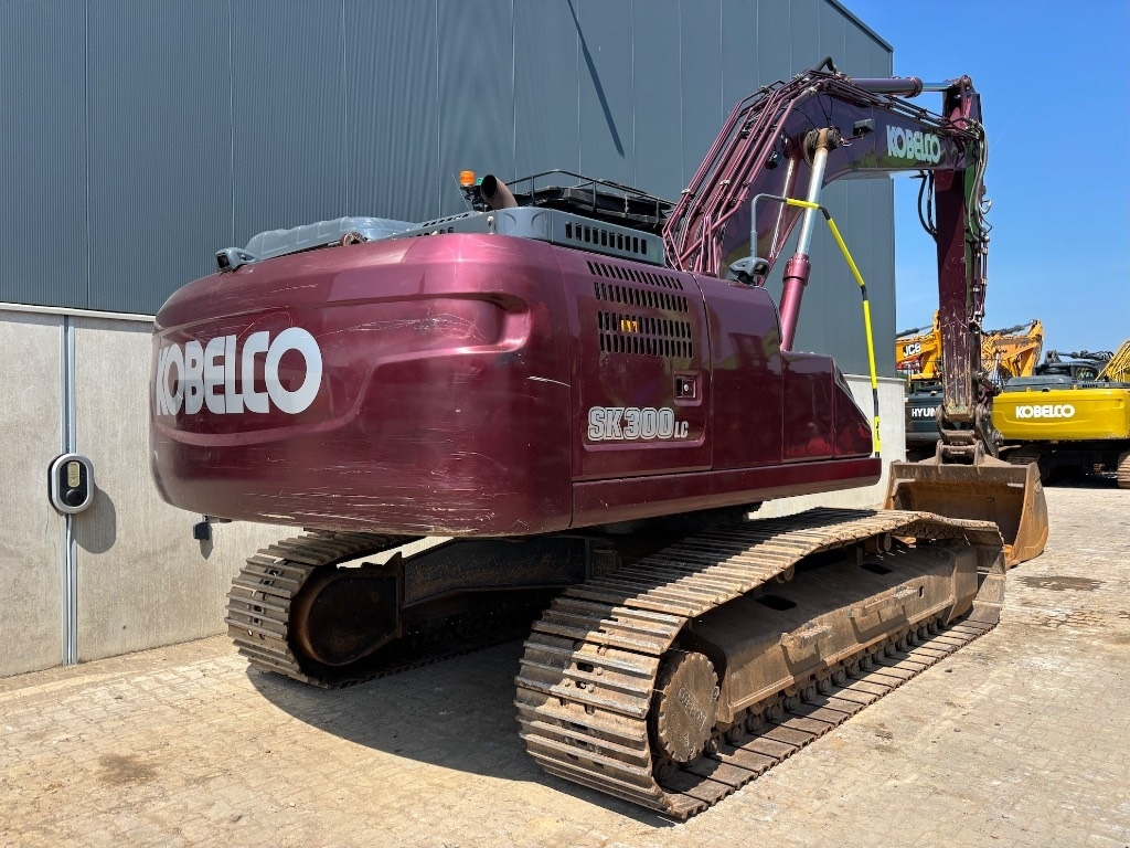Kobelco SK 300 LC - 10 - SK300LC-10 - SK 300 - Bager gusjeničar: slika Kobelco SK 300 LC - 10 - SK300LC-10 - SK 300 - Bager gusjeničar Kobelco SK 300 LC - 10 - SK300LC-10 - SK 300 - Bager gusjeničar: slika Kobelco SK 300 LC - 10 - SK300LC-10 - SK 300 - Bager gusjeničar