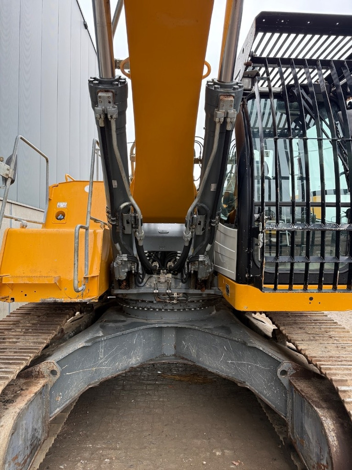 Liebherr R 946 LC - R946 - R946LC - R 938 - Bager gusjeničar: slika Liebherr R 946 LC - R946 - R946LC - R 938 - Bager gusjeničar Liebherr R 946 LC - R946 - R946LC - R 938 - Bager gusjeničar: slika Liebherr R 946 LC - R946 - R946LC - R 938 - Bager gusjeničar