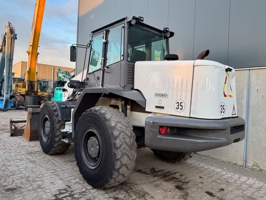 Mecalac / Alhmann AZ 210 E - AZ210E - AZ 210 - AZ 200 AZ 1 - Utovarivač na kotačima: slika Mecalac / Alhmann AZ 210 E - AZ210E - AZ 210 - AZ 200 AZ 1 - Utovarivač na kotačima Mecalac / Alhmann AZ 210 E - AZ210E - AZ 210 - AZ 200 AZ 1 - Utovarivač na kotačima: slika Mecalac / Alhmann AZ 210 E - AZ210E - AZ 210 - AZ 200 AZ 1 - Utovarivač na kotačima