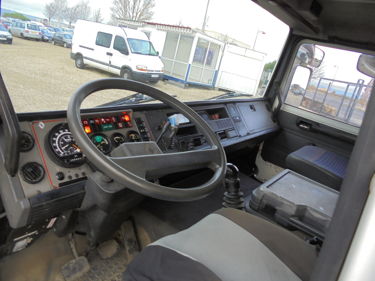 RENAULT GR 280 - Autotransporter: slika RENAULT GR 280 - Autotransporter RENAULT GR 280 - Autotransporter: slika RENAULT GR 280 - Autotransporter