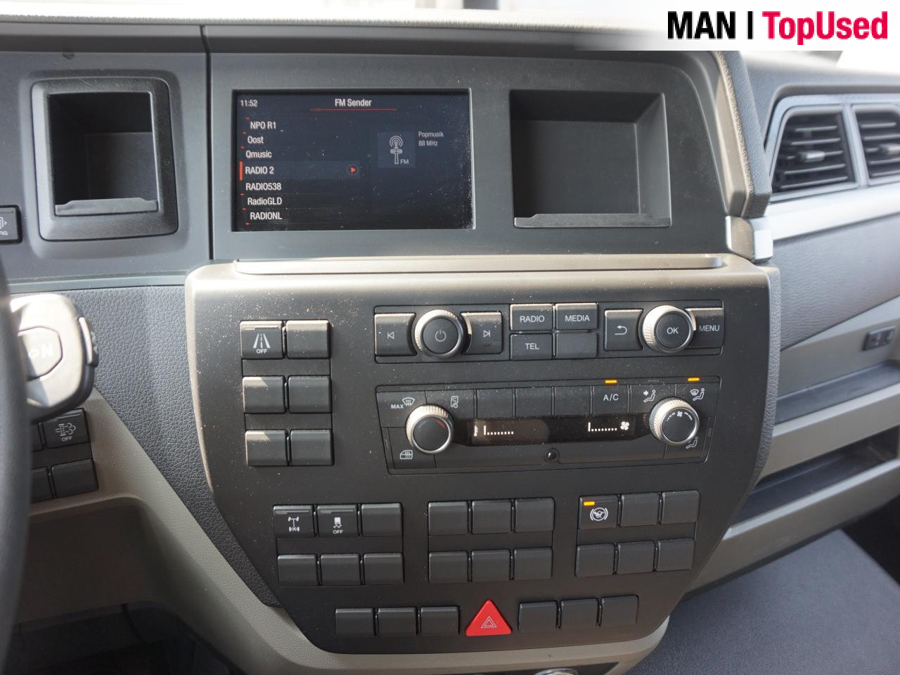 MAN TGL 12.250 4x2 BL CH - Kamion s otvorenim sandukom: slika MAN TGL 12.250 4x2 BL CH - Kamion s otvorenim sandukom MAN TGL 12.250 4x2 BL CH - Kamion s otvorenim sandukom: slika MAN TGL 12.250 4x2 BL CH - Kamion s otvorenim sandukom