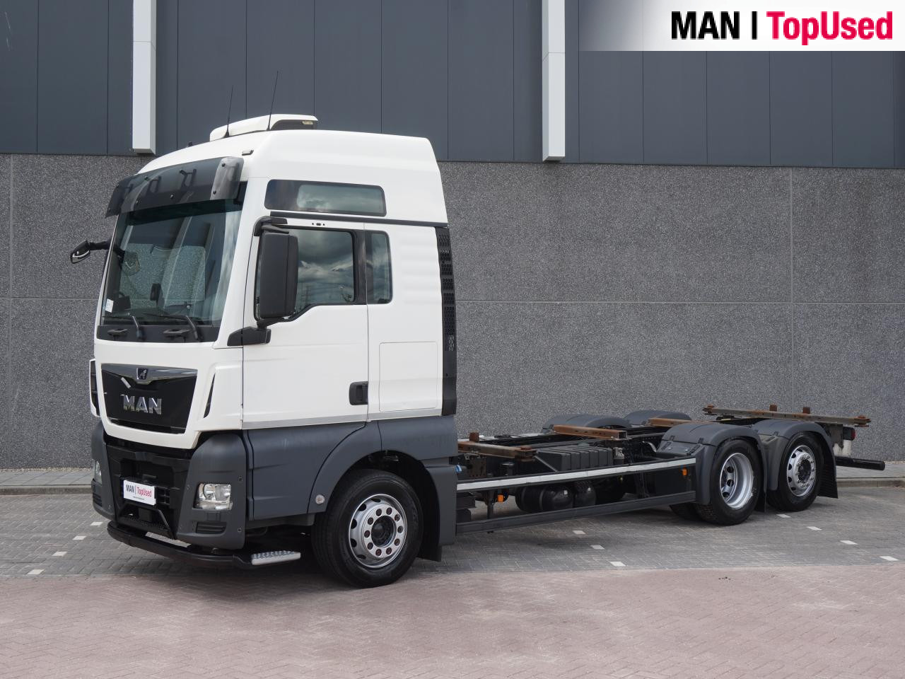 MAN TGX 26.510 6X2-4 LL / BDF / Lift-Axle / Euro 6 - Transporter kontejnera/ Kamion s izmjenjivim sanducima: slika MAN TGX 26.510 6X2-4 LL / BDF / Lift-Axle / Euro 6 - Transporter kontejnera/ Kamion s izmjenjivim sanducima MAN TGX 26.510 6X2-4 LL / BDF / Lift-Axle / Euro 6 - Transporter kontejnera/ Kamion s izmjenjivim sanducima: slika MAN TGX 26.510 6X2-4 LL / BDF / Lift-Axle / Euro 6 - Transporter kontejnera/ Kamion s izmjenjivim sanducima