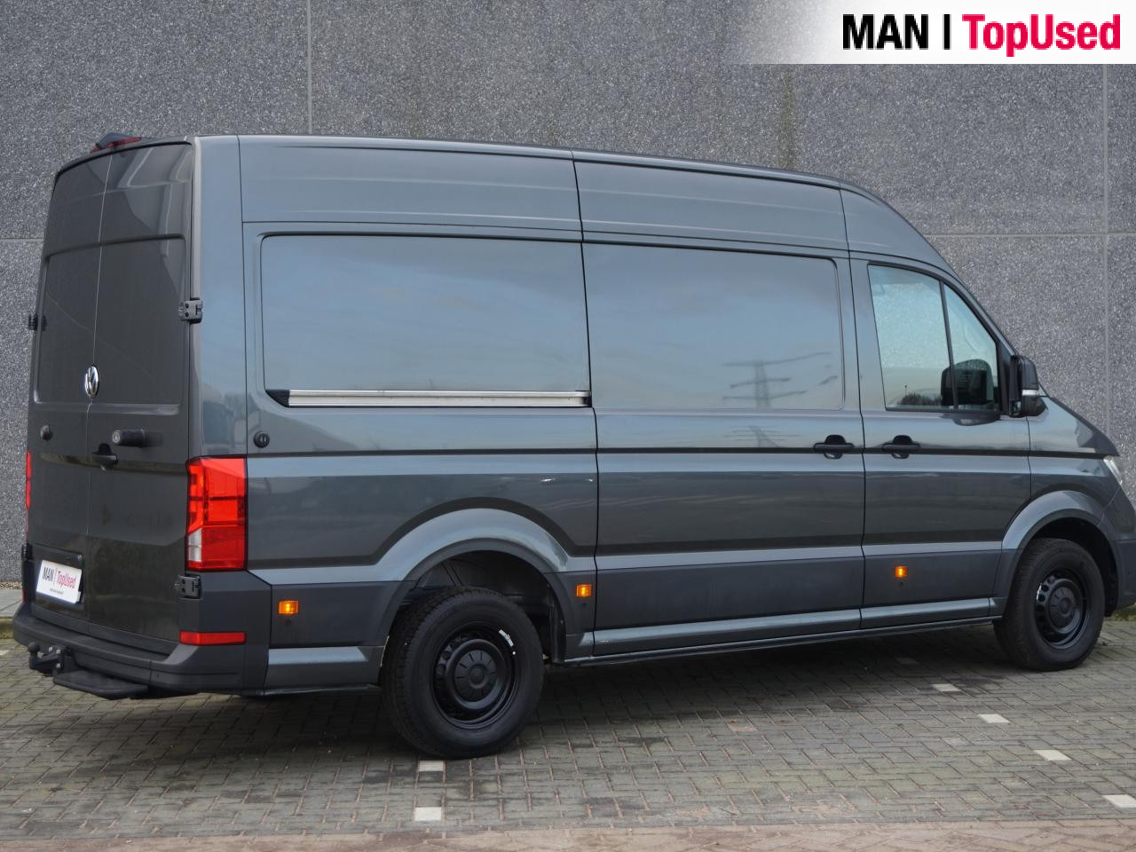 Furgon VOLKSWAGEN Crafter 35 2.0 TDI Indium Grey 177PK L3H3: slika Furgon VOLKSWAGEN Crafter 35 2.0 TDI Indium Grey 177PK L3H3