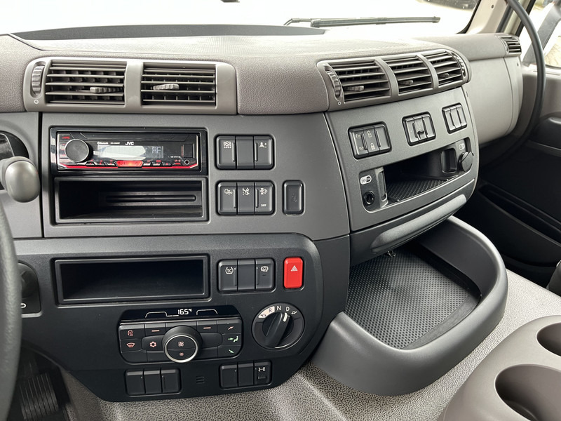 DAF CF 260 FA / Carrier Koeler - 30 gr / Chereau Frigobox / Laadklep 2000 kg - Kamion hladnjača: slika DAF CF 260 FA / Carrier Koeler - 30 gr / Chereau Frigobox / Laadklep 2000 kg - Kamion hladnjača DAF CF 260 FA / Carrier Koeler - 30 gr / Chereau Frigobox / Laadklep 2000 kg - Kamion hladnjača: slika DAF CF 260 FA / Carrier Koeler - 30 gr / Chereau Frigobox / Laadklep 2000 kg - Kamion hladnjača