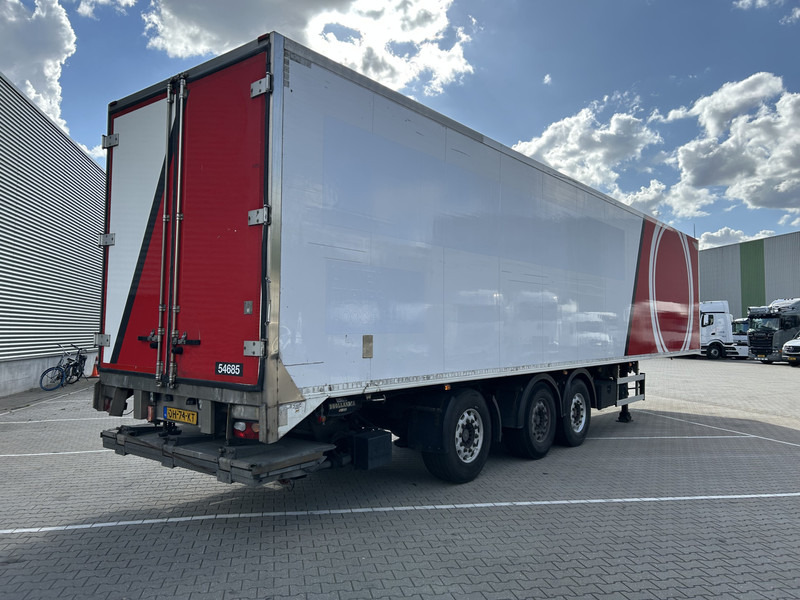 H.T.F. HZO 39 / Carrier Frigo -> Problem / Loadlift 2500 kg / NL Trailer - Poluprikolica hladnjača: slika H.T.F. HZO 39 / Carrier Frigo -> Problem / Loadlift 2500 kg / NL Trailer - Poluprikolica hladnjača H.T.F. HZO 39 / Carrier Frigo -> Problem / Loadlift 2500 kg / NL Trailer - Poluprikolica hladnjača: slika H.T.F. HZO 39 / Carrier Frigo -> Problem / Loadlift 2500 kg / NL Trailer - Poluprikolica hladnjača
