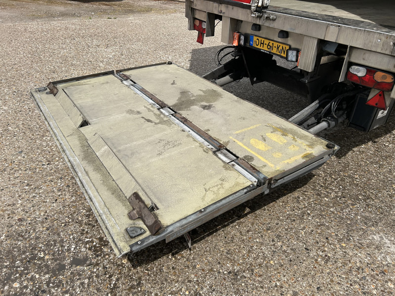 H.T.F. HZO 39 / Carrier Vector 1800 Frigo / Flowers / Loadlift 2500 kg / NL Trailer - Poluprikolica hladnjača: slika H.T.F. HZO 39 / Carrier Vector 1800 Frigo / Flowers / Loadlift 2500 kg / NL Trailer - Poluprikolica hladnjača H.T.F. HZO 39 / Carrier Vector 1800 Frigo / Flowers / Loadlift 2500 kg / NL Trailer - Poluprikolica hladnjača: slika H.T.F. HZO 39 / Carrier Vector 1800 Frigo / Flowers / Loadlift 2500 kg / NL Trailer - Poluprikolica hladnjača