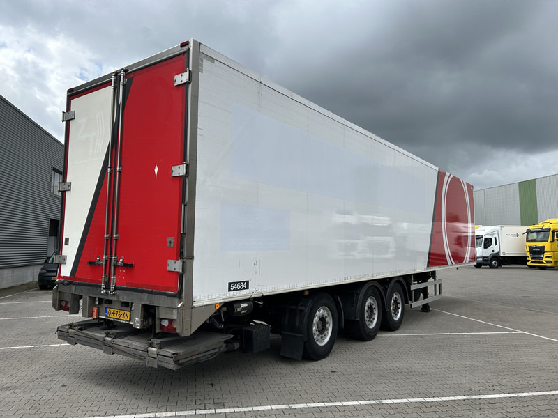 H.T.F HZO 39 / Heiwo / Isolated Box / Steer + Lift Axle / Loadlift 2500 kg - Poluprikolica sa zatvorenim sandukom: slika H.T.F HZO 39 / Heiwo / Isolated Box / Steer + Lift Axle / Loadlift 2500 kg - Poluprikolica sa zatvorenim sandukom H.T.F HZO 39 / Heiwo / Isolated Box / Steer + Lift Axle / Loadlift 2500 kg - Poluprikolica sa zatvorenim sandukom: slika H.T.F HZO 39 / Heiwo / Isolated Box / Steer + Lift Axle / Loadlift 2500 kg - Poluprikolica sa zatvorenim sandukom