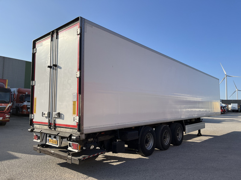 Krone Cool Liner / Carrier Vector 1850 mt / Frigo Box / Loadlift / APK TUV 08-25 - Poluprikolica hladnjača: slika Krone Cool Liner / Carrier Vector 1850 mt / Frigo Box / Loadlift / APK TUV 08-25 - Poluprikolica hladnjača Krone Cool Liner / Carrier Vector 1850 mt / Frigo Box / Loadlift / APK TUV 08-25 - Poluprikolica hladnjača: slika Krone Cool Liner / Carrier Vector 1850 mt / Frigo Box / Loadlift / APK TUV 08-25 - Poluprikolica hladnjača