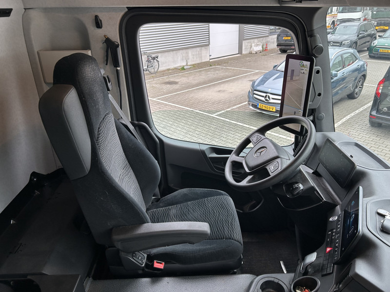 Mercedes-Benz Actros 2124 / Carrier Koeler -30 gr / Cheraeu / Laadklep / APK 01-26 - Kamion hladnjača: slika Mercedes-Benz Actros 2124 / Carrier Koeler -30 gr / Cheraeu / Laadklep / APK 01-26 - Kamion hladnjača Mercedes-Benz Actros 2124 / Carrier Koeler -30 gr / Cheraeu / Laadklep / APK 01-26 - Kamion hladnjača: slika Mercedes-Benz Actros 2124 / Carrier Koeler -30 gr / Cheraeu / Laadklep / APK 01-26 - Kamion hladnjača