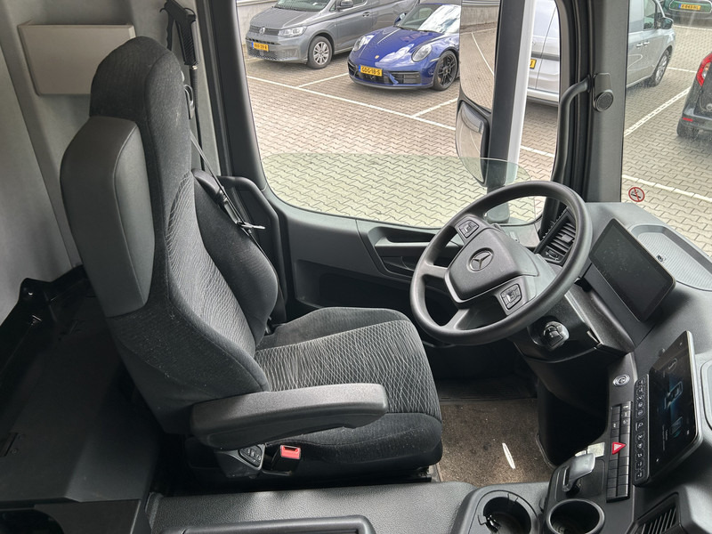 Mercedes-Benz Actros 2124 / Carrier Supra 850 -30 gr / Koeler / Laadklep / APK 03-26 - Kamion hladnjača: slika Mercedes-Benz Actros 2124 / Carrier Supra 850 -30 gr / Koeler / Laadklep / APK 03-26 - Kamion hladnjača Mercedes-Benz Actros 2124 / Carrier Supra 850 -30 gr / Koeler / Laadklep / APK 03-26 - Kamion hladnjača: slika Mercedes-Benz Actros 2124 / Carrier Supra 850 -30 gr / Koeler / Laadklep / APK 03-26 - Kamion hladnjača