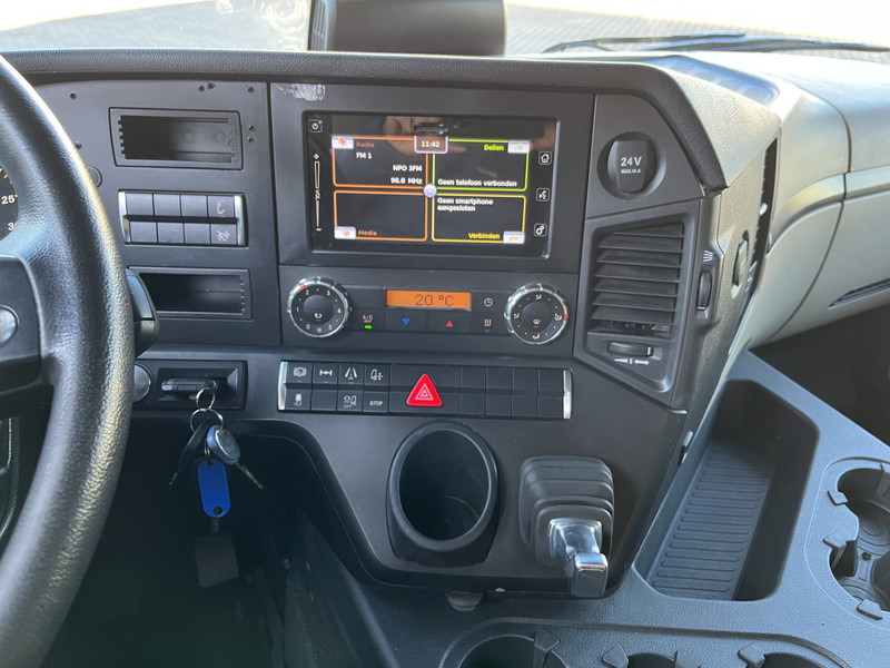 Mercedes-Benz Actros 2124 StreamSpace / 410 dkm / Box 7.5 mtr / Laadklep / APK 08-25 - Kamion sandučar: slika Mercedes-Benz Actros 2124 StreamSpace / 410 dkm / Box 7.5 mtr / Laadklep / APK 08-25 - Kamion sandučar Mercedes-Benz Actros 2124 StreamSpace / 410 dkm / Box 7.5 mtr / Laadklep / APK 08-25 - Kamion sandučar: slika Mercedes-Benz Actros 2124 StreamSpace / 410 dkm / Box 7.5 mtr / Laadklep / APK 08-25 - Kamion sandučar