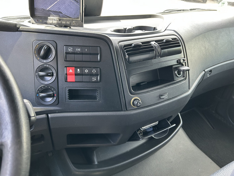 Mercedes-Benz Atego 818 / 8 Ton / 676 dkm / Box / Laadklep / APK TUV 03-26 - Kamion sandučar: slika Mercedes-Benz Atego 818 / 8 Ton / 676 dkm / Box / Laadklep / APK TUV 03-26 - Kamion sandučar Mercedes-Benz Atego 818 / 8 Ton / 676 dkm / Box / Laadklep / APK TUV 03-26 - Kamion sandučar: slika Mercedes-Benz Atego 818 / 8 Ton / 676 dkm / Box / Laadklep / APK TUV 03-26 - Kamion sandučar