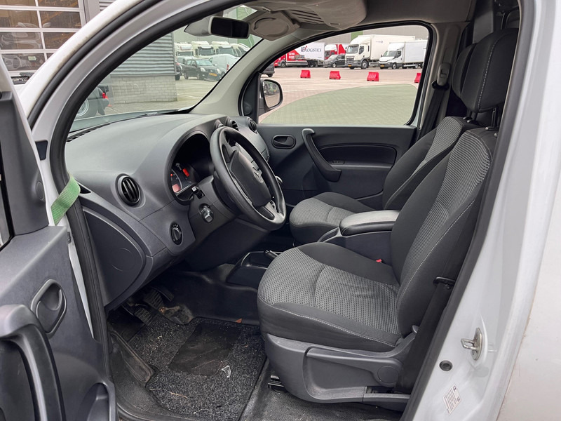 Mercedes-Benz Citan 109 CDI / Extra Lang / UNFALL / DAMAGE - Mali kombi: slika Mercedes-Benz Citan 109 CDI / Extra Lang / UNFALL / DAMAGE - Mali kombi Mercedes-Benz Citan 109 CDI / Extra Lang / UNFALL / DAMAGE - Mali kombi: slika Mercedes-Benz Citan 109 CDI / Extra Lang / UNFALL / DAMAGE - Mali kombi