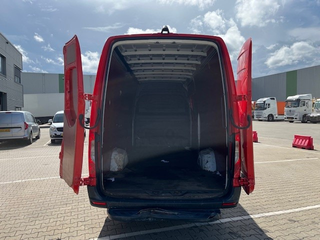 Mercedes-Benz Sprinter 311 / 2.2 CDI / L3 H2 / Automatic / APK-TUV 02-26 - Mali kombi: slika Mercedes-Benz Sprinter 311 / 2.2 CDI / L3 H2 / Automatic / APK-TUV 02-26 - Mali kombi Mercedes-Benz Sprinter 311 / 2.2 CDI / L3 H2 / Automatic / APK-TUV 02-26 - Mali kombi: slika Mercedes-Benz Sprinter 311 / 2.2 CDI / L3 H2 / Automatic / APK-TUV 02-26 - Mali kombi