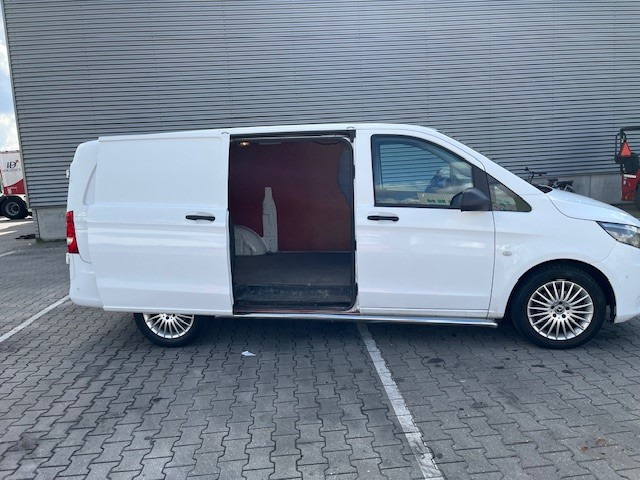 Mercedes-Benz Vito 109 CDI Lang / Airco / Cruise / Trekhaak / APK 01-26 - Mali kombi: slika Mercedes-Benz Vito 109 CDI Lang / Airco / Cruise / Trekhaak / APK 01-26 - Mali kombi Mercedes-Benz Vito 109 CDI Lang / Airco / Cruise / Trekhaak / APK 01-26 - Mali kombi: slika Mercedes-Benz Vito 109 CDI Lang / Airco / Cruise / Trekhaak / APK 01-26 - Mali kombi
