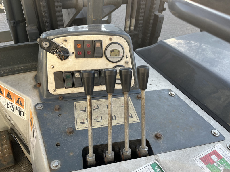 Moffett M4 20.1 / 547 Hours / 2020 / Schaarlift / Kooiaap / Meeneem heftruck - Diesel viličar: slika Moffett M4 20.1 / 547 Hours / 2020 / Schaarlift / Kooiaap / Meeneem heftruck - Diesel viličar Moffett M4 20.1 / 547 Hours / 2020 / Schaarlift / Kooiaap / Meeneem heftruck - Diesel viličar: slika Moffett M4 20.1 / 547 Hours / 2020 / Schaarlift / Kooiaap / Meeneem heftruck - Diesel viličar