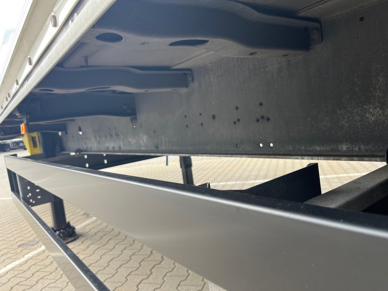 Schmitz Cargobull N/A 3ass / Boxtrailer / Loadlift / APK TUV 02-26 / NL Trailer - Poluprikolica sa zatvorenim sandukom: slika Schmitz Cargobull N/A 3ass / Boxtrailer / Loadlift / APK TUV 02-26 / NL Trailer - Poluprikolica sa zatvorenim sandukom Schmitz Cargobull N/A 3ass / Boxtrailer / Loadlift / APK TUV 02-26 / NL Trailer - Poluprikolica sa zatvorenim sandukom: slika Schmitz Cargobull N/A 3ass / Boxtrailer / Loadlift / APK TUV 02-26 / NL Trailer - Poluprikolica sa zatvorenim sandukom