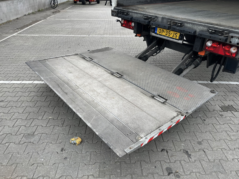 Schmitz Cargobull SCB S2 / Box Trailer / 2 axle / Loadlift / APK TUV 04-26 - Poluprikolica sa zatvorenim sandukom: slika Schmitz Cargobull SCB S2 / Box Trailer / 2 axle / Loadlift / APK TUV 04-26 - Poluprikolica sa zatvorenim sandukom Schmitz Cargobull SCB S2 / Box Trailer / 2 axle / Loadlift / APK TUV 04-26 - Poluprikolica sa zatvorenim sandukom: slika Schmitz Cargobull SCB S2 / Box Trailer / 2 axle / Loadlift / APK TUV 04-26 - Poluprikolica sa zatvorenim sandukom