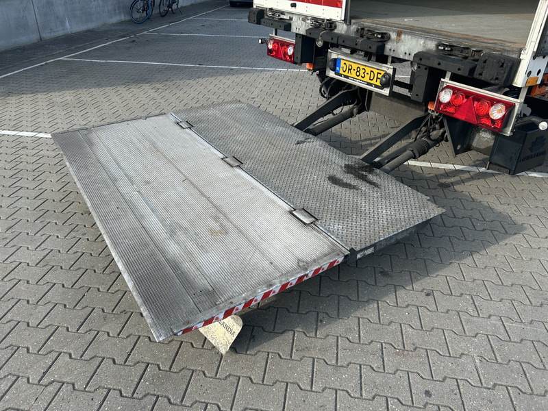 Schmitz Cargobull SCB S3B / Box / Loadlift / 2x Liftas / APK 03-26 - Poluprikolica sa zatvorenim sandukom: slika Schmitz Cargobull SCB S3B / Box / Loadlift / 2x Liftas / APK 03-26 - Poluprikolica sa zatvorenim sandukom Schmitz Cargobull SCB S3B / Box / Loadlift / 2x Liftas / APK 03-26 - Poluprikolica sa zatvorenim sandukom: slika Schmitz Cargobull SCB S3B / Box / Loadlift / 2x Liftas / APK 03-26 - Poluprikolica sa zatvorenim sandukom