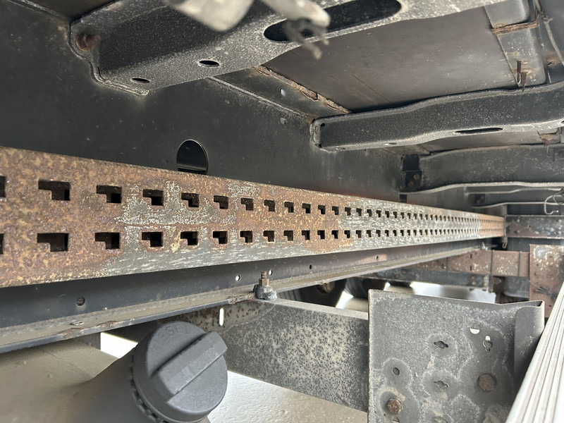 Schmitz Cargobull SCS 24/L / Curtainside / SAF Disk / NL Trailer - Poluprikolica s ceradom: slika Schmitz Cargobull SCS 24/L / Curtainside / SAF Disk / NL Trailer - Poluprikolica s ceradom Schmitz Cargobull SCS 24/L / Curtainside / SAF Disk / NL Trailer - Poluprikolica s ceradom: slika Schmitz Cargobull SCS 24/L / Curtainside / SAF Disk / NL Trailer - Poluprikolica s ceradom