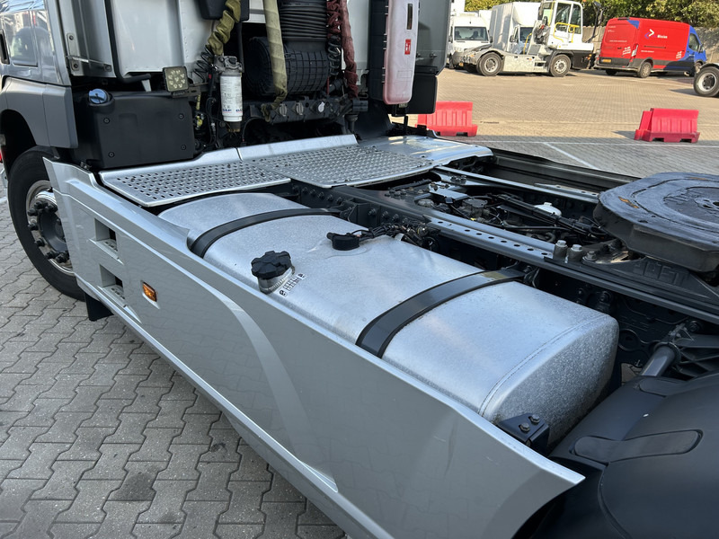 Tegljač DAF CF 410 FT Space Cab / 309 dkm / Smart Tacho V2 / APK TUV 01-26: slika Tegljač DAF CF 410 FT Space Cab / 309 dkm / Smart Tacho V2 / APK TUV 01-26 Tegljač DAF CF 410 FT Space Cab / 309 dkm / Smart Tacho V2 / APK TUV 01-26: slika Tegljač DAF CF 410 FT Space Cab / 309 dkm / Smart Tacho V2 / APK TUV 01-26