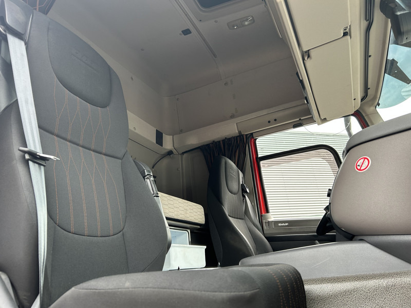 Tegljač DAF CF 410 FT Space Cab / 742 dkm / 2 Tanks / NL Truck: slika Tegljač DAF CF 410 FT Space Cab / 742 dkm / 2 Tanks / NL Truck