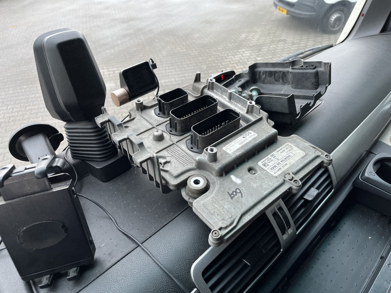 Tegljač MAN TGX 18.460 XXL / Motor Defect -> Not Running / Retarder / 645 dkm / 2 Tanks: slika Tegljač MAN TGX 18.460 XXL / Motor Defect -> Not Running / Retarder / 645 dkm / 2 Tanks Tegljač MAN TGX 18.460 XXL / Motor Defect -> Not Running / Retarder / 645 dkm / 2 Tanks: slika Tegljač MAN TGX 18.460 XXL / Motor Defect -> Not Running / Retarder / 645 dkm / 2 Tanks