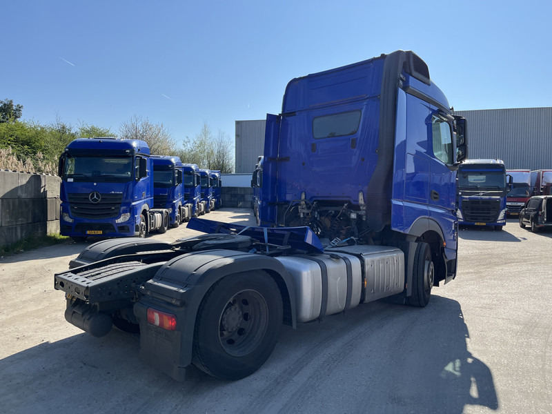 Mercedes-Benz Actros 1842 Streamspace / 945 dkm / 2 Tanks / NL Truck - Tegljač: slika Mercedes-Benz Actros 1842 Streamspace / 945 dkm / 2 Tanks / NL Truck - Tegljač Mercedes-Benz Actros 1842 Streamspace / 945 dkm / 2 Tanks / NL Truck - Tegljač: slika Mercedes-Benz Actros 1842 Streamspace / 945 dkm / 2 Tanks / NL Truck - Tegljač