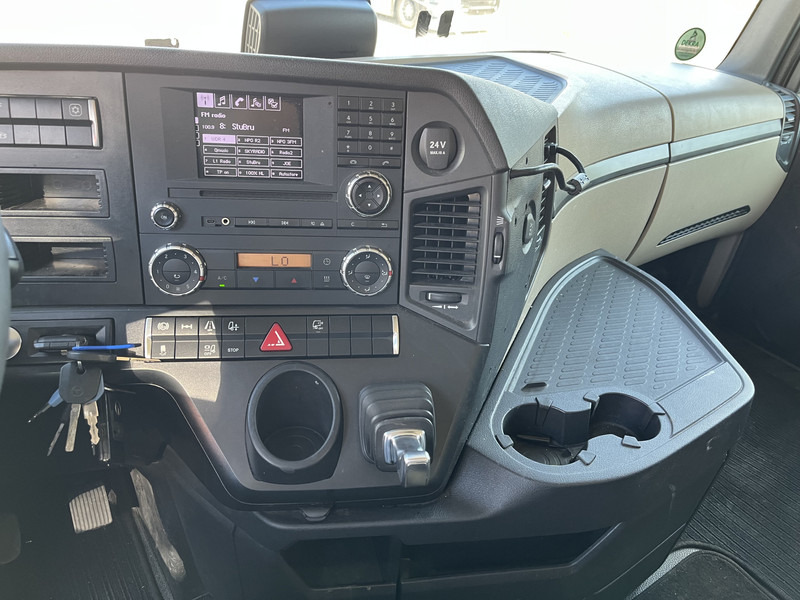 Mercedes-Benz Actros 1842 Streamspace / 945 dkm / 2 Tanks / NL Truck - Tegljač: slika Mercedes-Benz Actros 1842 Streamspace / 945 dkm / 2 Tanks / NL Truck - Tegljač Mercedes-Benz Actros 1842 Streamspace / 945 dkm / 2 Tanks / NL Truck - Tegljač: slika Mercedes-Benz Actros 1842 Streamspace / 945 dkm / 2 Tanks / NL Truck - Tegljač