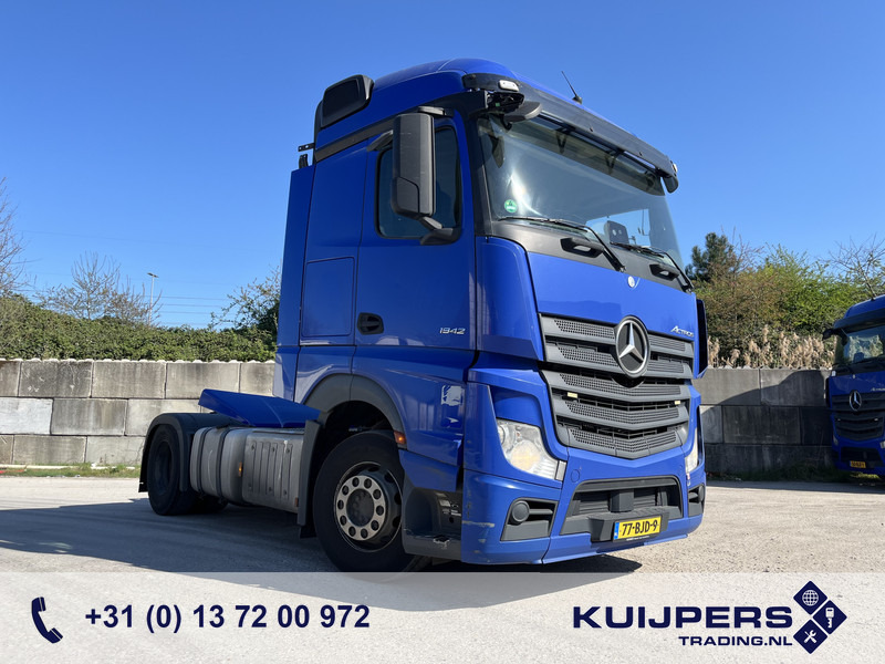 Mercedes-Benz Actros 1842 Streamspace / 945 dkm / 2 Tanks / NL Truck - Tegljač: slika Mercedes-Benz Actros 1842 Streamspace / 945 dkm / 2 Tanks / NL Truck - Tegljač Mercedes-Benz Actros 1842 Streamspace / 945 dkm / 2 Tanks / NL Truck - Tegljač: slika Mercedes-Benz Actros 1842 Streamspace / 945 dkm / 2 Tanks / NL Truck - Tegljač