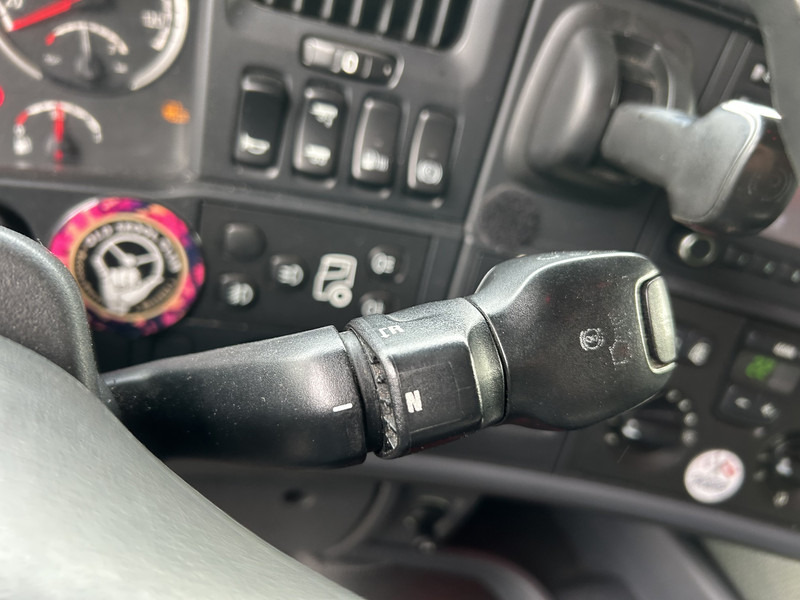 Scania R520 V8 / Showtruck / Buffl Special Interior / Vol Lucht / Retarder - Tegljač: slika Scania R520 V8 / Showtruck / Buffl Special Interior / Vol Lucht / Retarder - Tegljač Scania R520 V8 / Showtruck / Buffl Special Interior / Vol Lucht / Retarder - Tegljač: slika Scania R520 V8 / Showtruck / Buffl Special Interior / Vol Lucht / Retarder - Tegljač