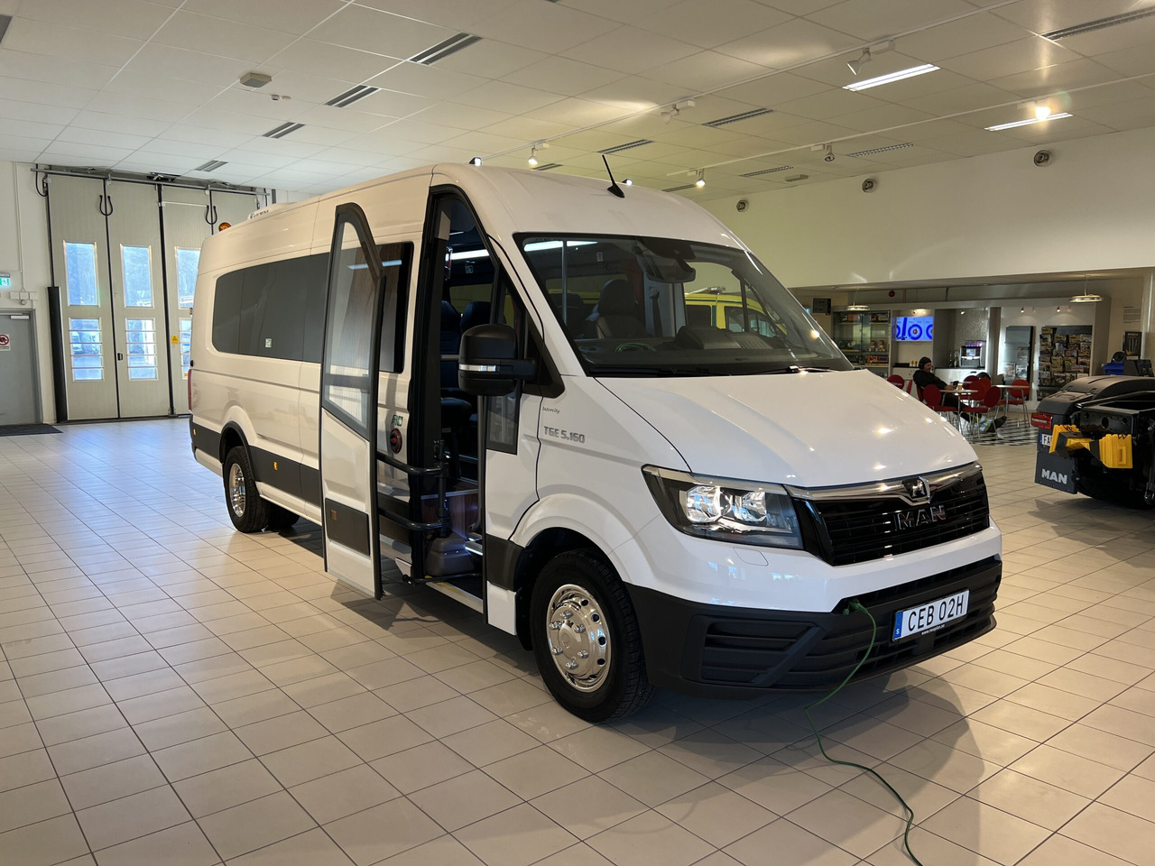 MAN TGE Businessline / VIP - Minibus, Putnički kombi: slika MAN TGE Businessline / VIP - Minibus, Putnički kombi MAN TGE Businessline / VIP - Minibus, Putnički kombi: slika MAN TGE Businessline / VIP - Minibus, Putnički kombi