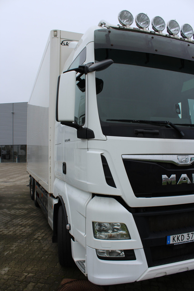 MAN TGX 26.480 6×2-4 Skåp/Fjärr - Kamion sandučar: slika MAN TGX 26.480 6×2-4 Skåp/Fjärr - Kamion sandučar MAN TGX 26.480 6×2-4 Skåp/Fjärr - Kamion sandučar: slika MAN TGX 26.480 6×2-4 Skåp/Fjärr - Kamion sandučar