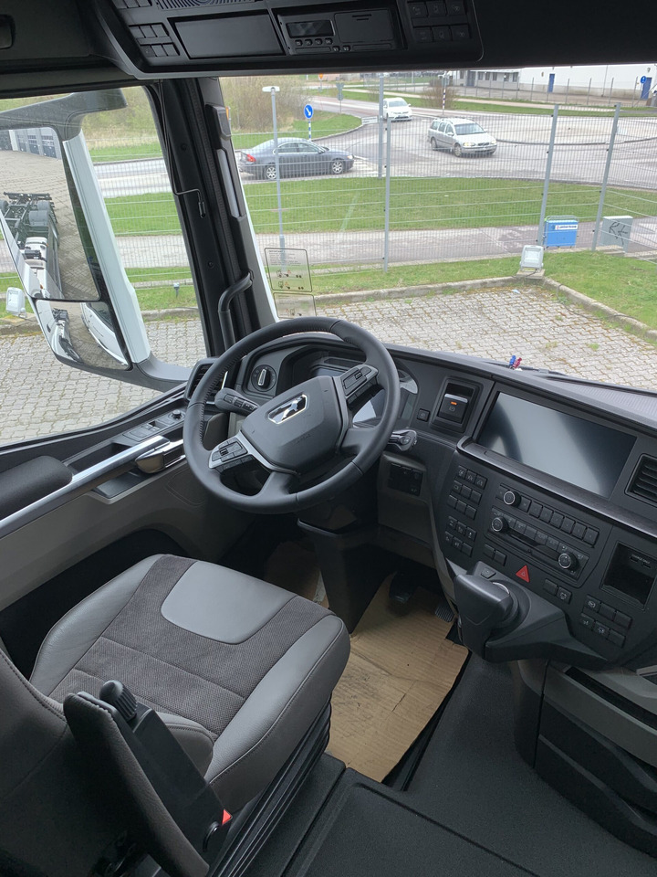 Tegljač MAN TGX 28.520 6×2-2 Dragbil: slika Tegljač MAN TGX 28.520 6×2-2 Dragbil
