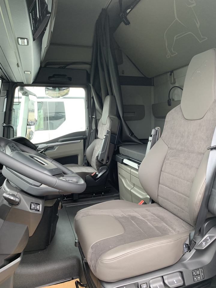 Tegljač MAN TGX 28.520 6×2-2 Dragbil: slika Tegljač MAN TGX 28.520 6×2-2 Dragbil