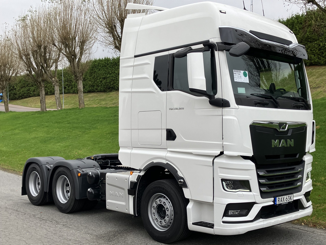 MAN TGX 28.520 6X2 Boggiedragbil - Tegljač: slika MAN TGX 28.520 6X2 Boggiedragbil - Tegljač MAN TGX 28.520 6X2 Boggiedragbil - Tegljač: slika MAN TGX 28.520 6X2 Boggiedragbil - Tegljač
