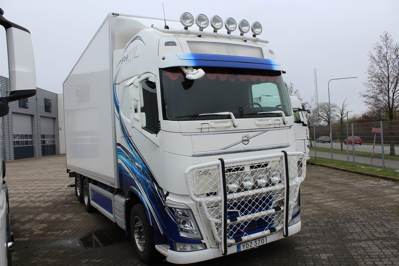 Volvo FH Fjärr - Kamion sandučar: slika Volvo FH Fjärr - Kamion sandučar Volvo FH Fjärr - Kamion sandučar: slika Volvo FH Fjärr - Kamion sandučar