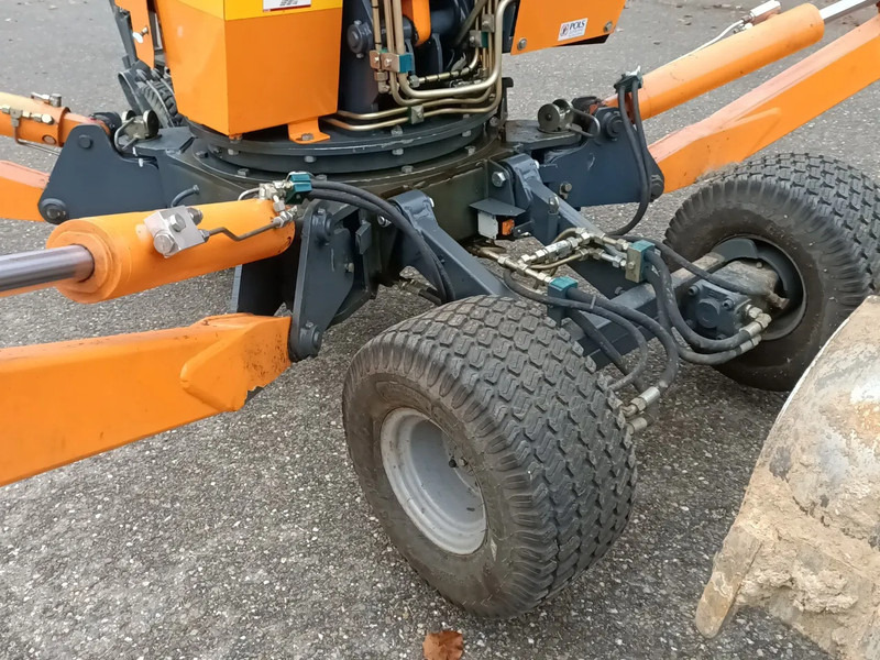 Mini bager Boki 2551: slika Mini bager Boki 2551