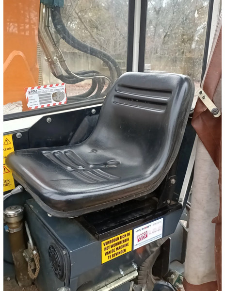 Mini bager Boki 2551: slika Mini bager Boki 2551