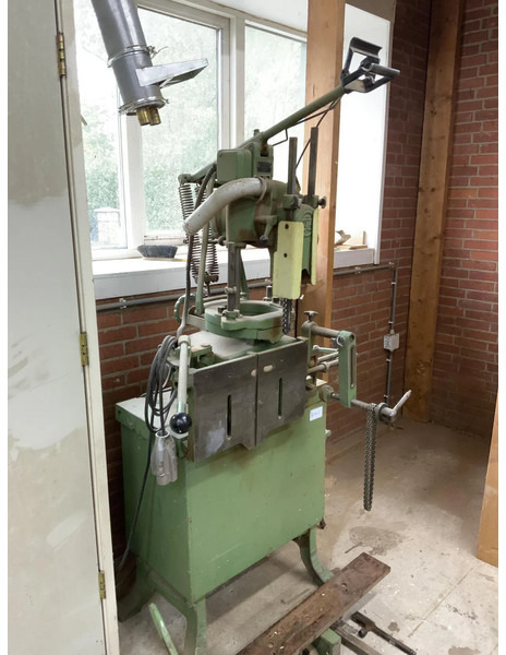 Diversen KRM2 - Bager: slika Diversen KRM2 - Bager Diversen KRM2 - Bager: slika Diversen KRM2 - Bager