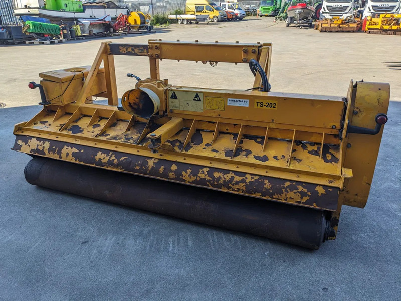 Herder KMMW 250 - Kosilica: slika Herder KMMW 250 - Kosilica Herder KMMW 250 - Kosilica: slika Herder KMMW 250 - Kosilica