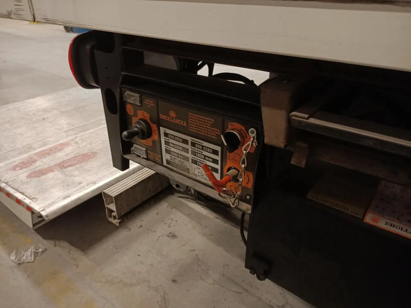 DAF 45.160 - Kamion: slika DAF 45.160 - Kamion DAF 45.160 - Kamion: slika DAF 45.160 - Kamion