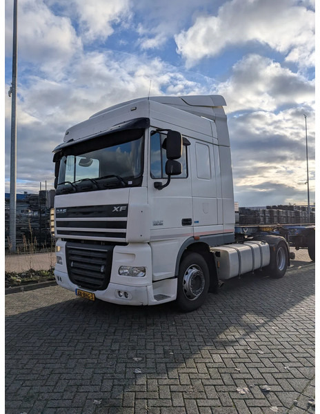 DAF XF 105 FT XF105 - Kamion: slika DAF XF 105 FT XF105 - Kamion DAF XF 105 FT XF105 - Kamion: slika DAF XF 105 FT XF105 - Kamion