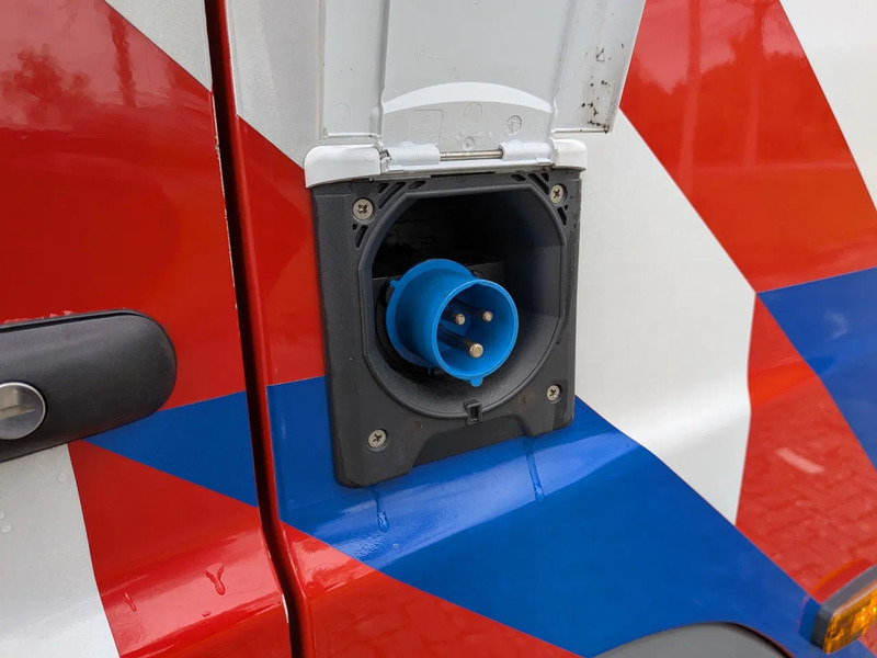 Mercedes-Benz NG 1626 V8 - Vatrogasno vozilo: slika Mercedes-Benz NG 1626 V8 - Vatrogasno vozilo Mercedes-Benz NG 1626 V8 - Vatrogasno vozilo: slika Mercedes-Benz NG 1626 V8 - Vatrogasno vozilo