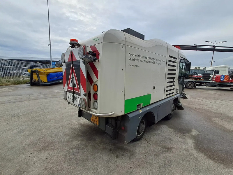 Ravo 540 540 - Cestovna čistilica: slika Ravo 540 540 - Cestovna čistilica Ravo 540 540 - Cestovna čistilica: slika Ravo 540 540 - Cestovna čistilica