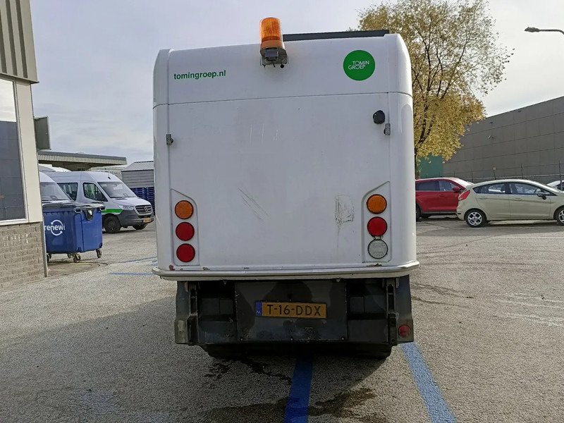 Ravo 540 - Cestovna čistilica: slika Ravo 540 - Cestovna čistilica Ravo 540 - Cestovna čistilica: slika Ravo 540 - Cestovna čistilica