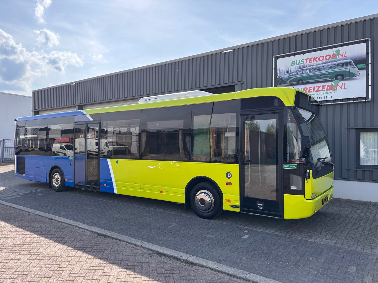 VDL Berkhof Ambassador 200, Euro 5 EEV SPECIAL BUS - Autobus: slika VDL Berkhof Ambassador 200, Euro 5 EEV SPECIAL BUS - Autobus VDL Berkhof Ambassador 200, Euro 5 EEV SPECIAL BUS - Autobus: slika VDL Berkhof Ambassador 200, Euro 5 EEV SPECIAL BUS - Autobus
